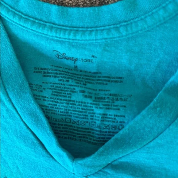 Disney Store Winnie the Pooh V Neck Tshirt - Women’s Medium - Picture 4 of 6